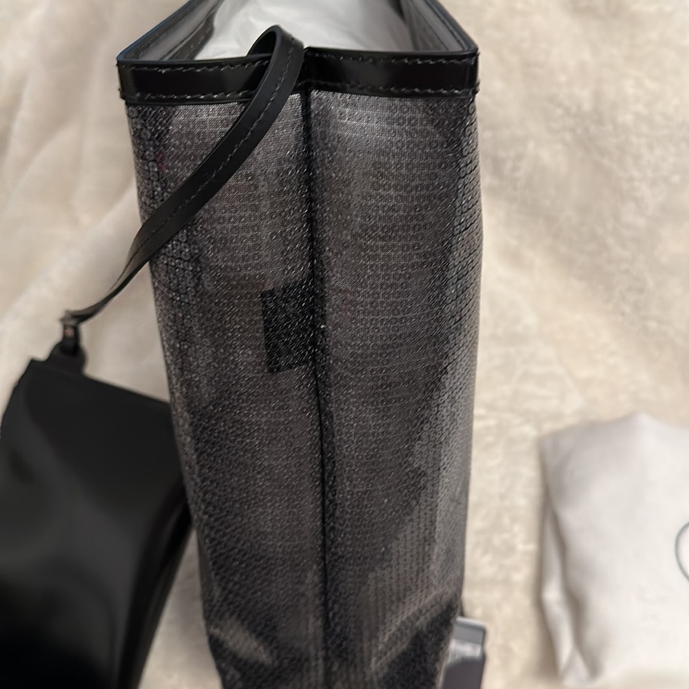 Prada Tote - Picture 4 of 14